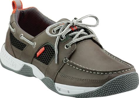 saltwater fishing shoes for men.